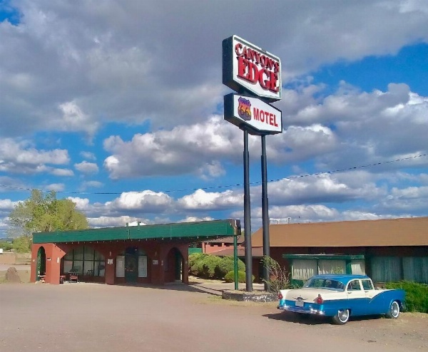 Canyon's Edge Route 66 Motel image 15